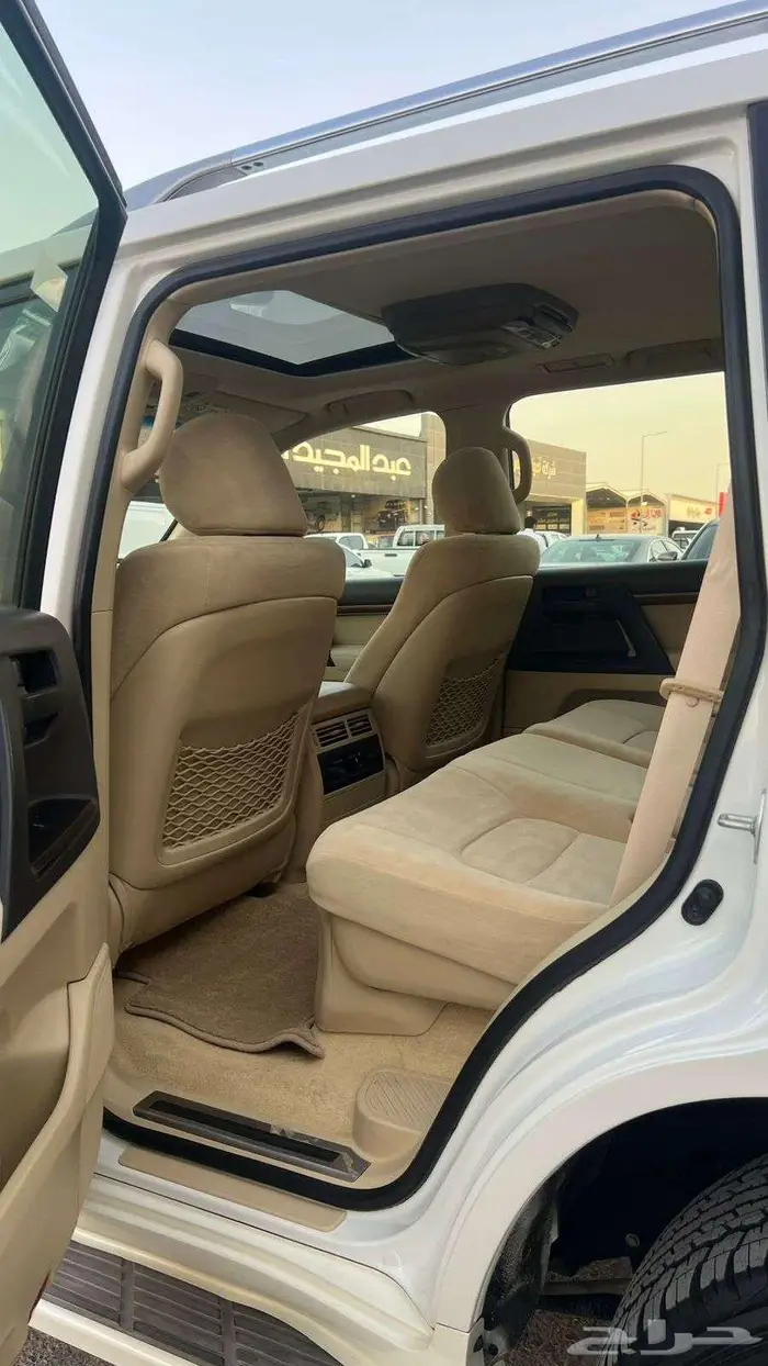 تويوتا جى اكس ار موديل 2016 - معرض خلف للسيارات 13