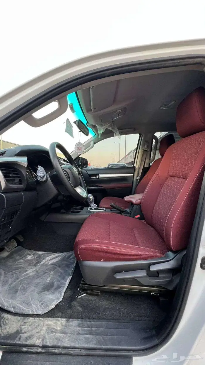 تويوتا هايلوكس GLX ديزل موديل 2024- معرض خلف للسيارات 14