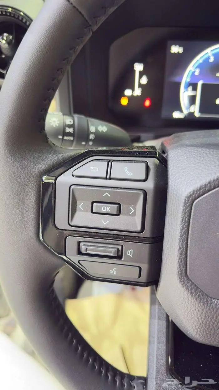 برادو TXL-2 بنزين ابيض 2025 13