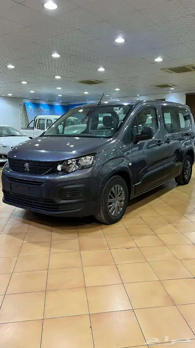 بيجو - ريفتر - 5 راكب ديزل جير عادي - 2023 index