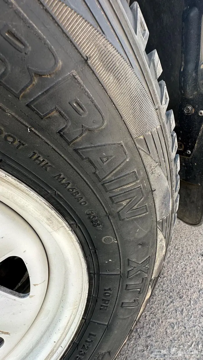 جنوط 6 مسمار وكفرات 3