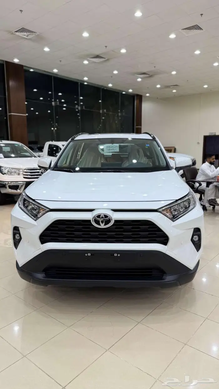 تويوتا رافور XLE 2025 0