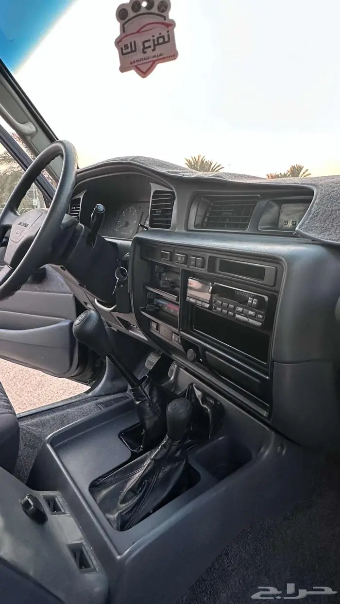 جيب تويوتا لاندكروزر مخزن 25