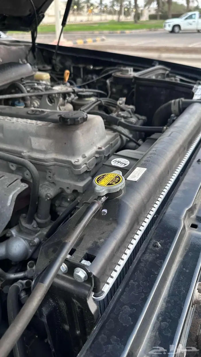 جيب تويوتا لاندكروزر مخزن 62