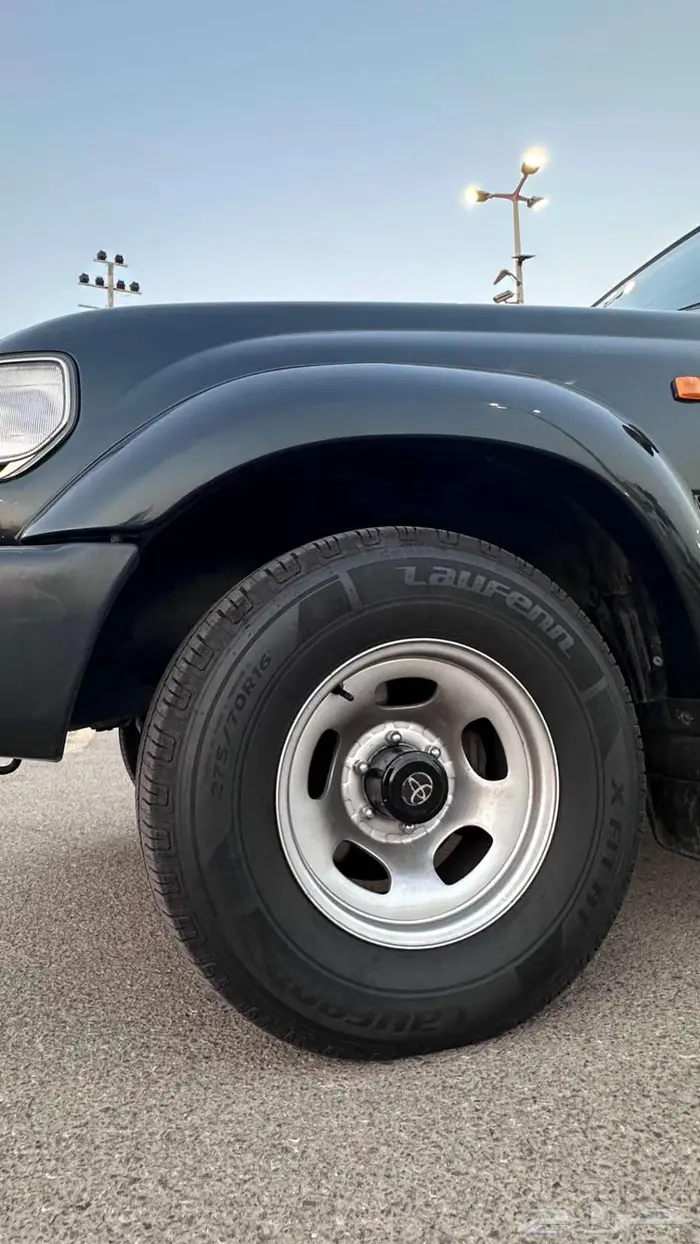 جيب تويوتا لاندكروزر مخزن 16