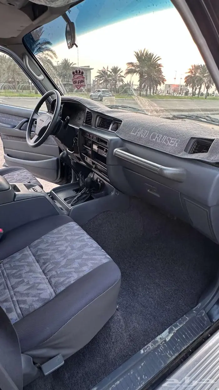 جيب تويوتا لاندكروزر مخزن 37