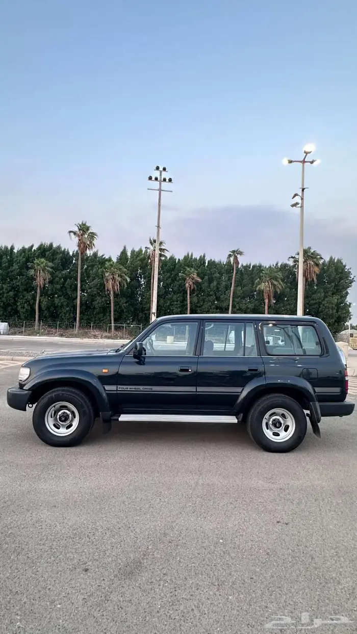 جيب تويوتا لاندكروزر مخزن 5