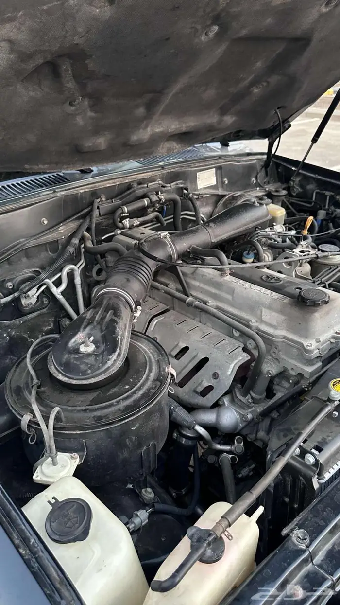 جيب تويوتا لاندكروزر مخزن 71