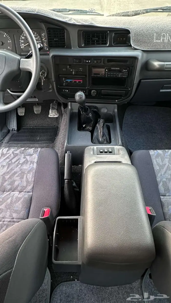 جيب تويوتا لاندكروزر مخزن 43
