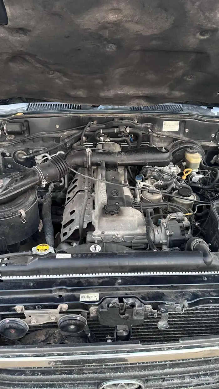 جيب تويوتا لاندكروزر مخزن 69