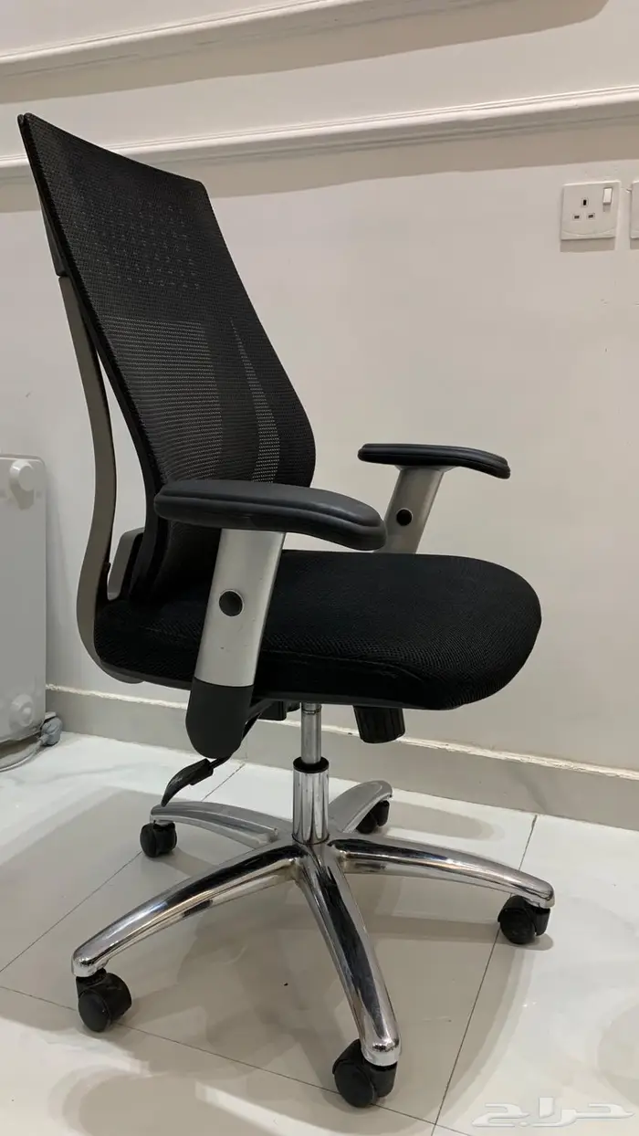 كرسي دوار نظيف 1