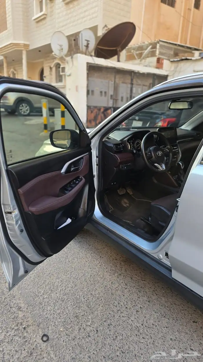 سيارة شبه جديد 10