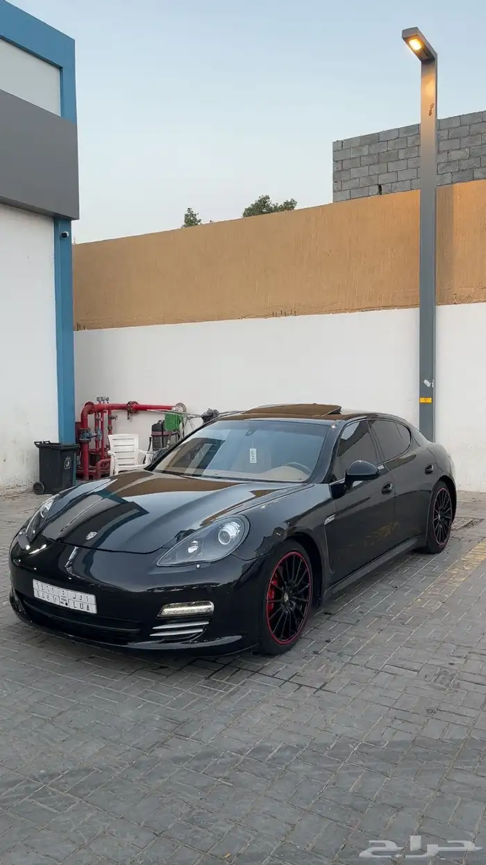 بورش بانيمرا 6 سلندر على الشرط 2012 4