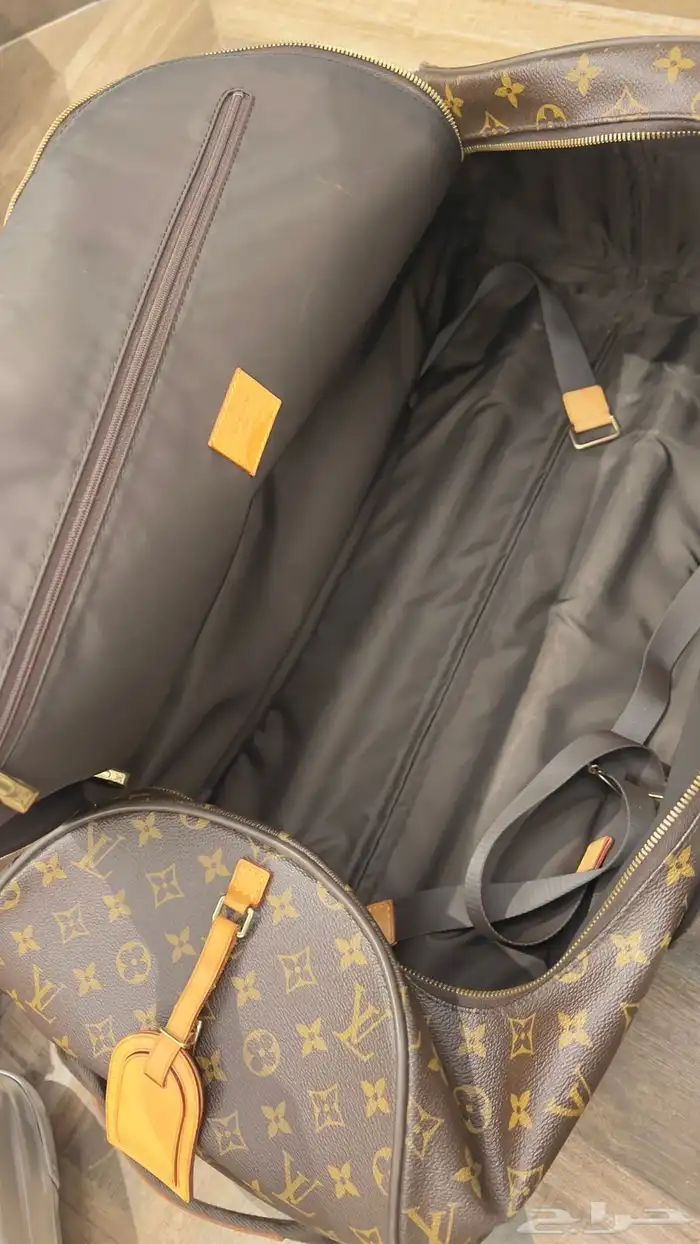 للبيع مجموعة شنط Louis Vuitton أصلية 9