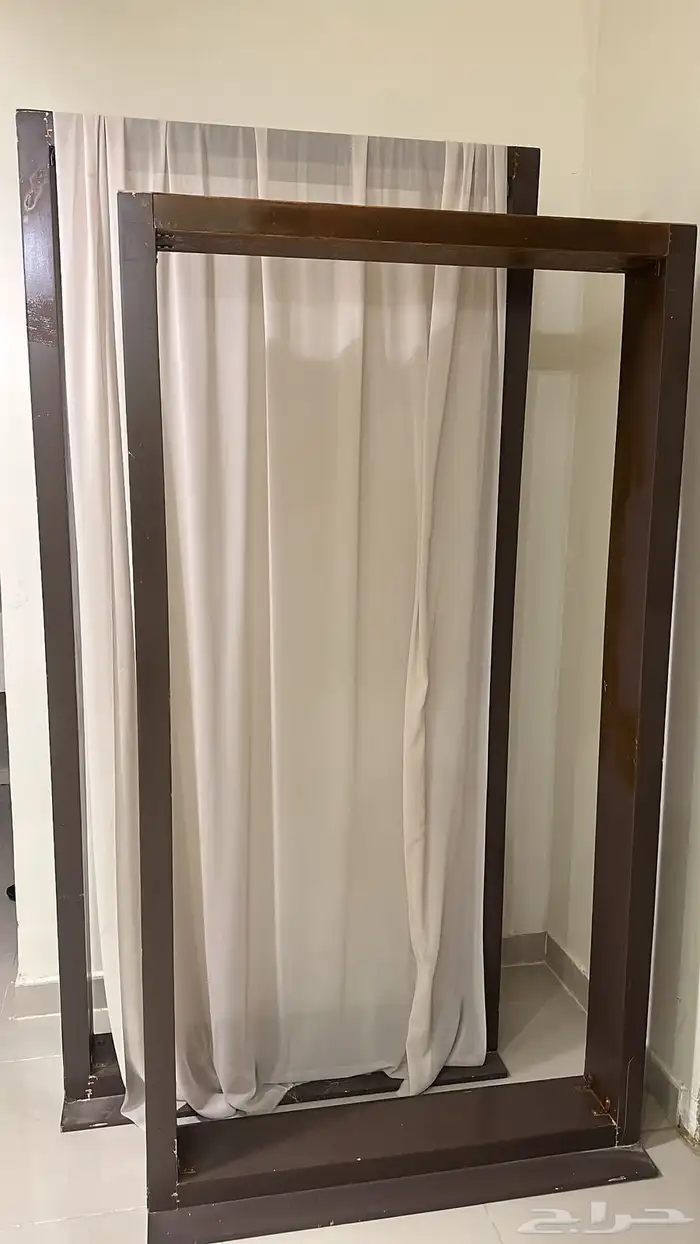 استاندات خشب 2 ستاند 1