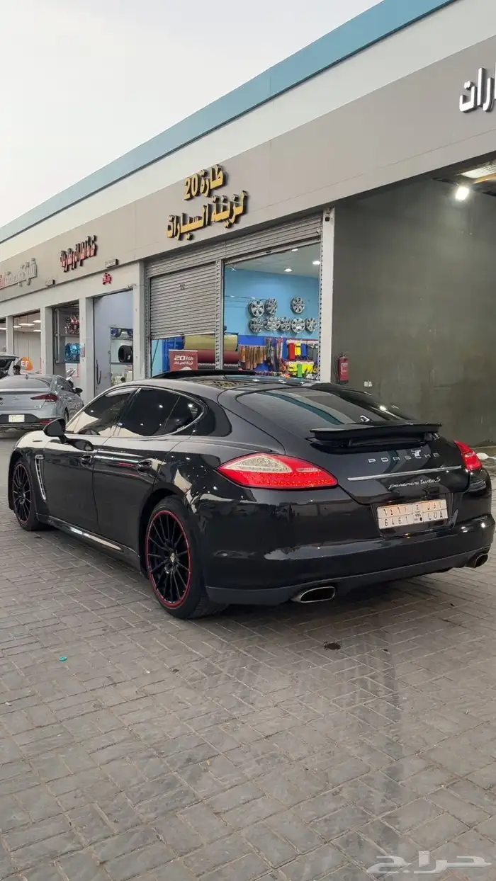 بورش بانيمرا 6 سلندر على الشرط 2012 14