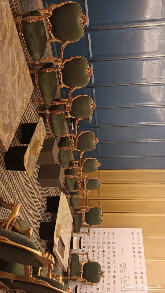 كراسي للبيع نظيفه خشب زان مصري 4