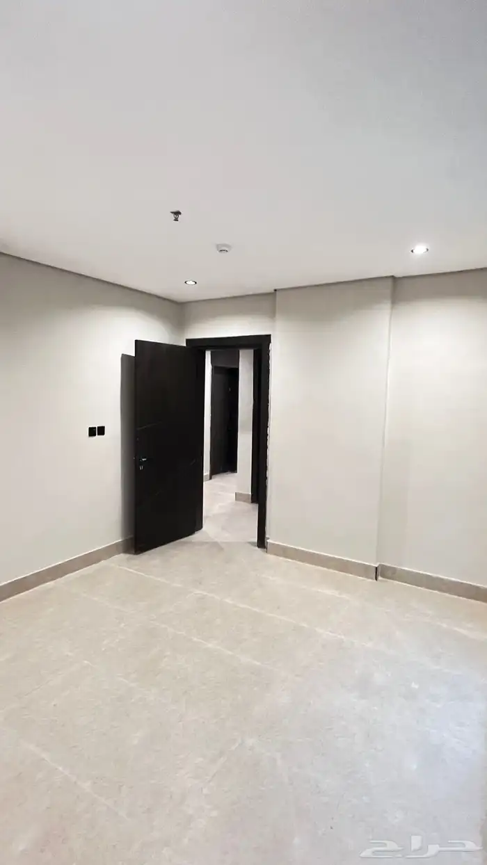 شقة جديدة راقية للإيجار في الدمام   حي الشعلة 15