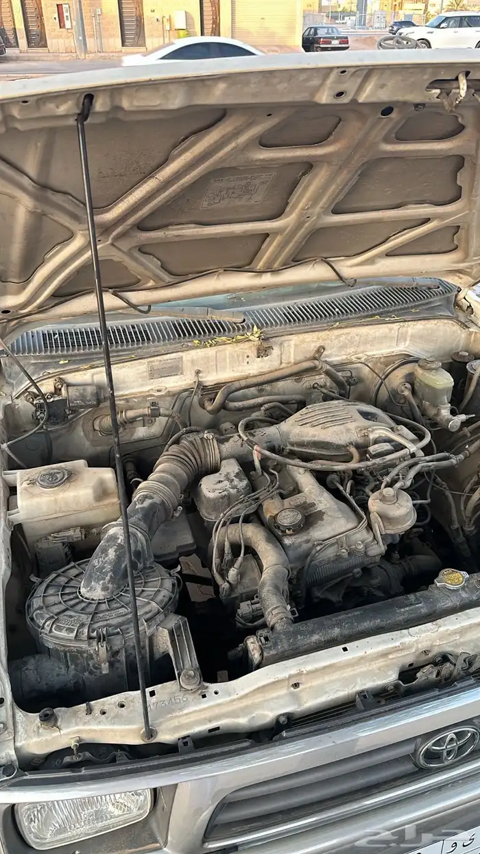 هايلوكس 2001 نظيف 8