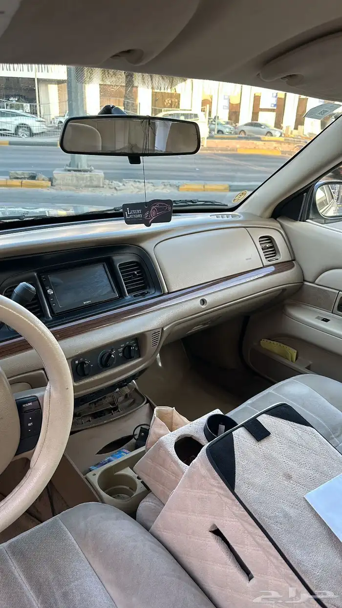 فورد كراون فكتوريا 2009 11