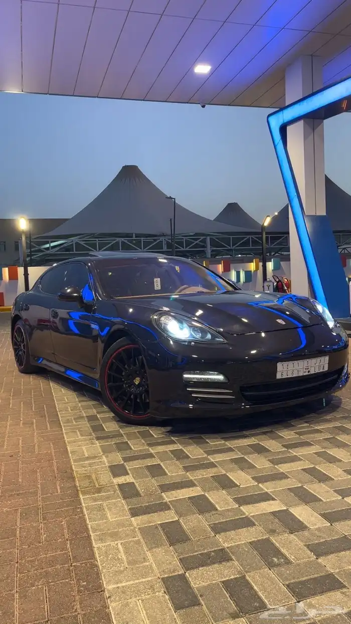 بورش بانيمرا 6 سلندر على الشرط 2012 1