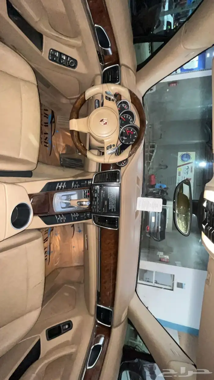 بورش بانيمرا 6 سلندر على الشرط 2012 11