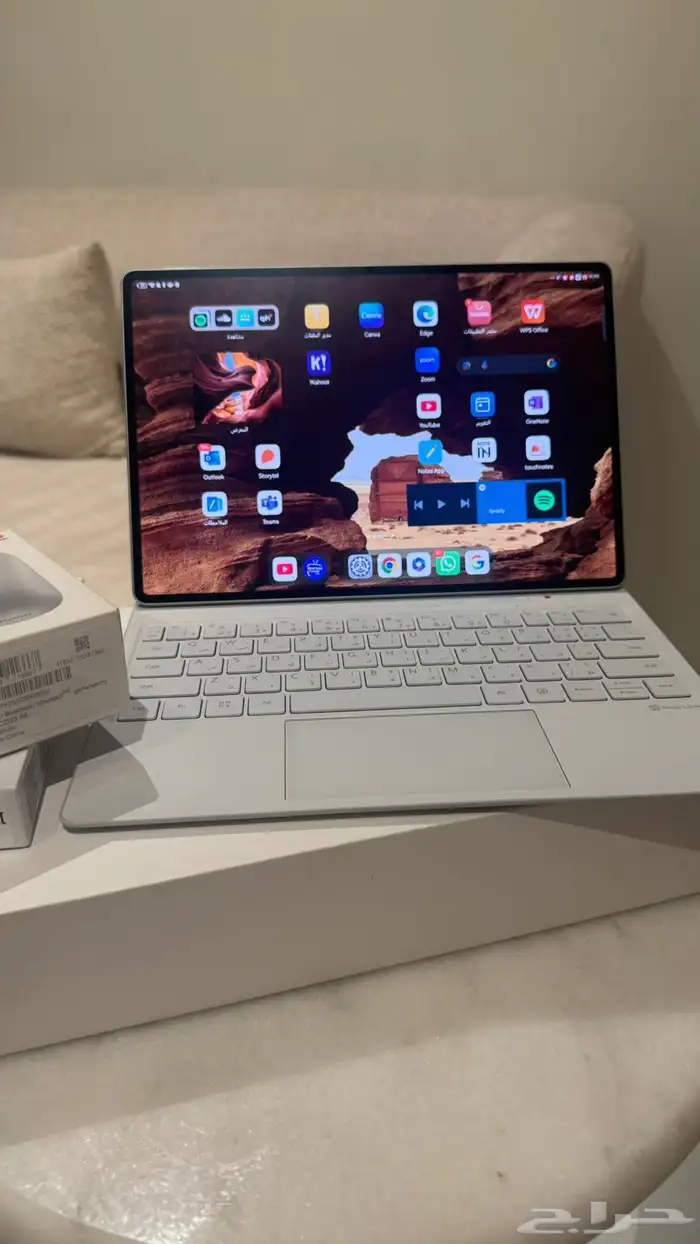 تابلت هواوي OLED بيبر 12 انش مع قلم وكيبورد وباقي ملحقاته 3