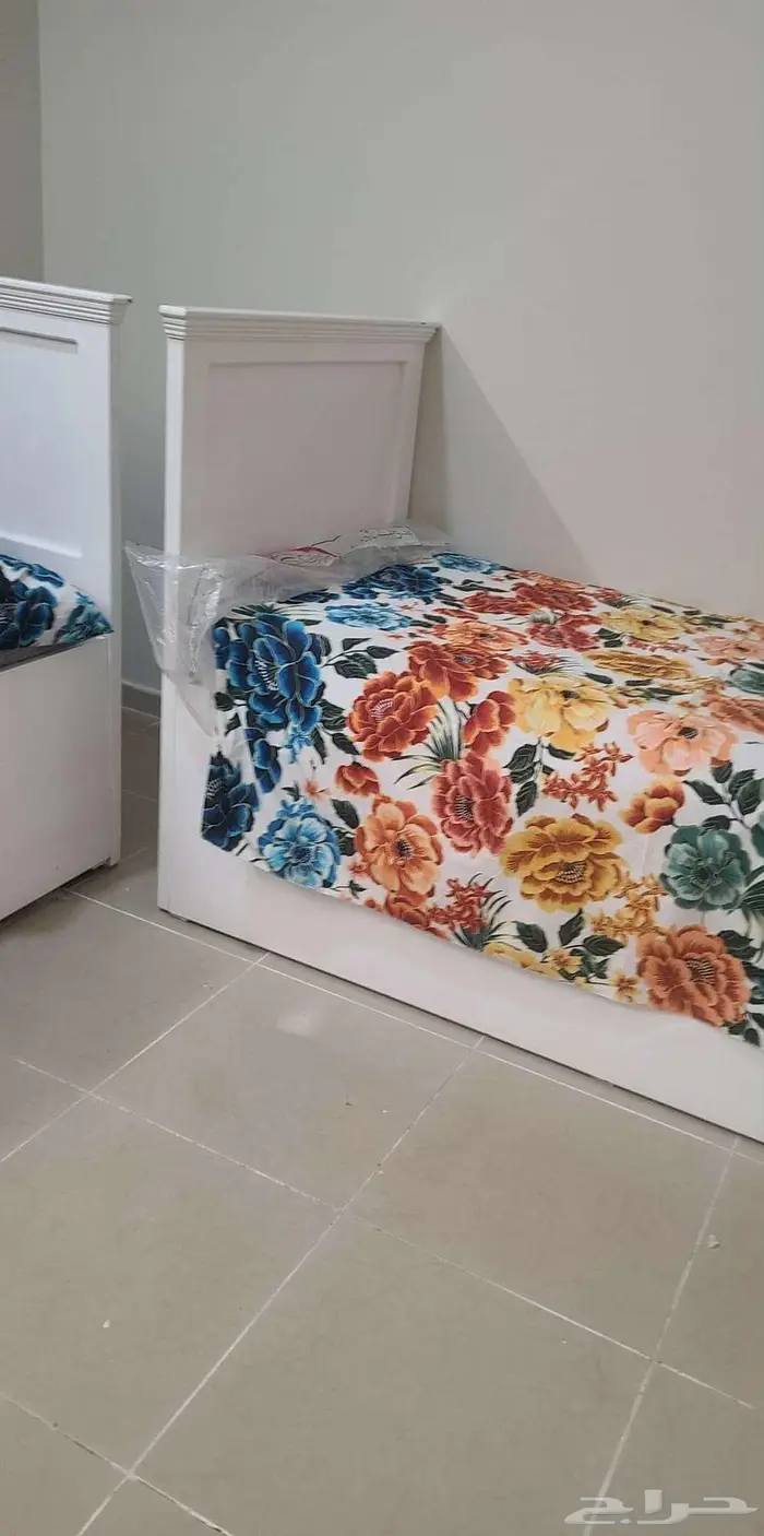 سرير ومرتبه للبيع 0