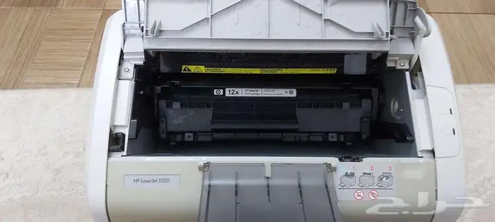 طابعة hp laserjet 1020 المعروفة   ممتااازة مع الكيابلات 3