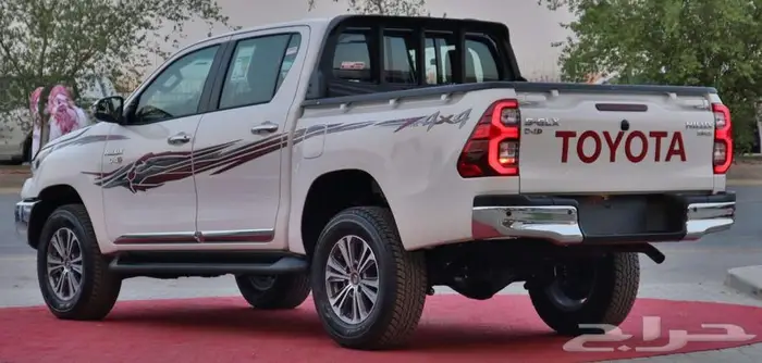 هايلوكس غمارتين S-GLX دبل اوتوماتك 2.8 ديزل 2024 7