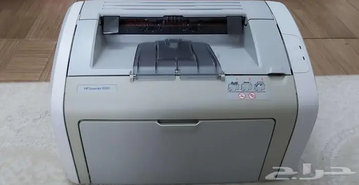 طابعة hp laserjet 1020 المعروفة   ممتااازة مع الكيابلات 5