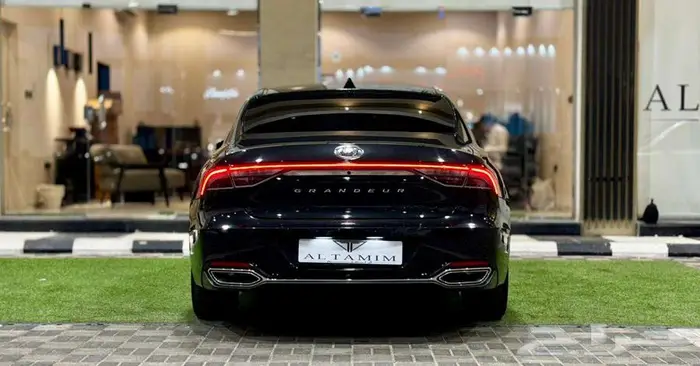 هيونداي ازيرا 2021 - بنزين فل بدون فتحة 3