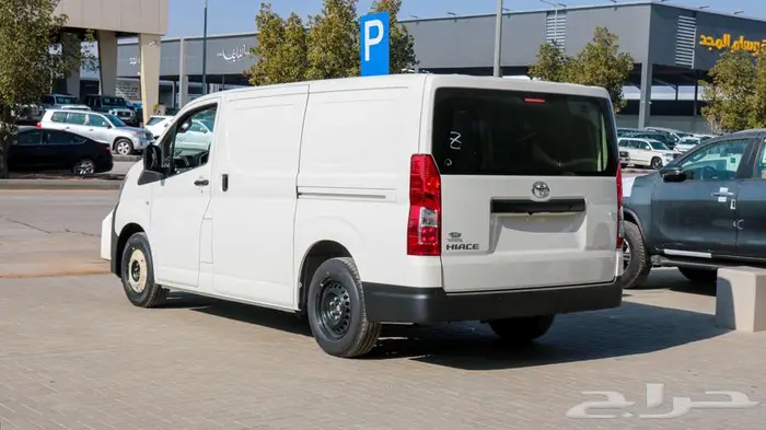 تويوتا باص بضاعه سقف منخفض ديزل جير عادي م 2025 - سعودي 6
