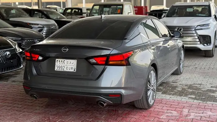 التيما نص فل 2025 ممشي 6 الاف نظيفة جدا علي السوم 5