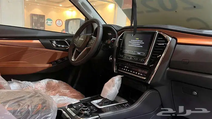 ايسوزو MUX و 2025 2024 ام يو اكس 7