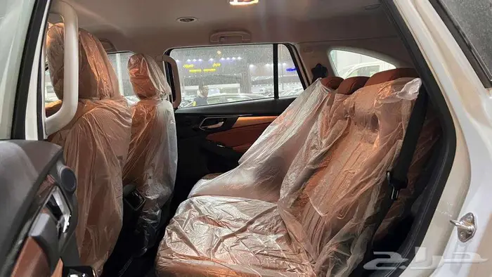 ايسوزو MUX و 2025 2024 ام يو اكس 10