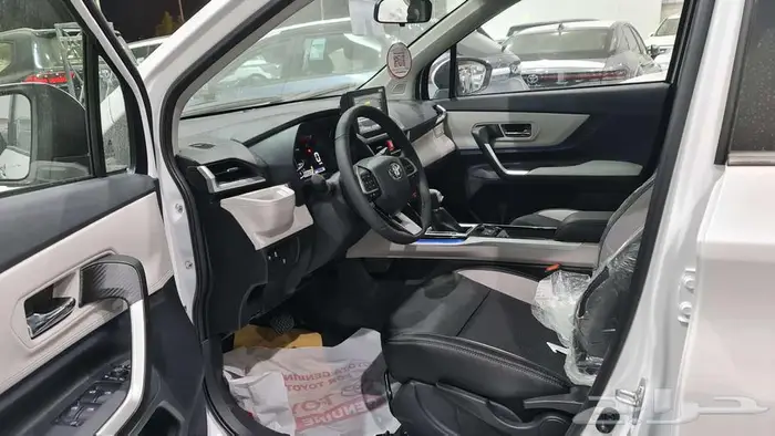 تويوتا فيلوز 2025 Glx السعر 73025 8