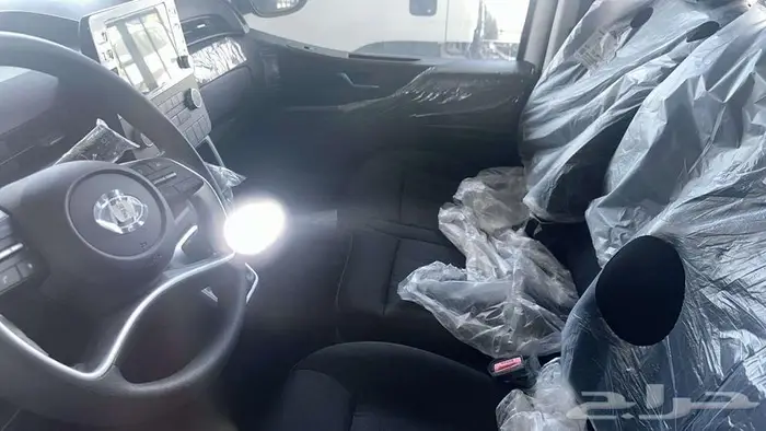 هونداي ستاريا 2025 بنزين 11 راكب 10