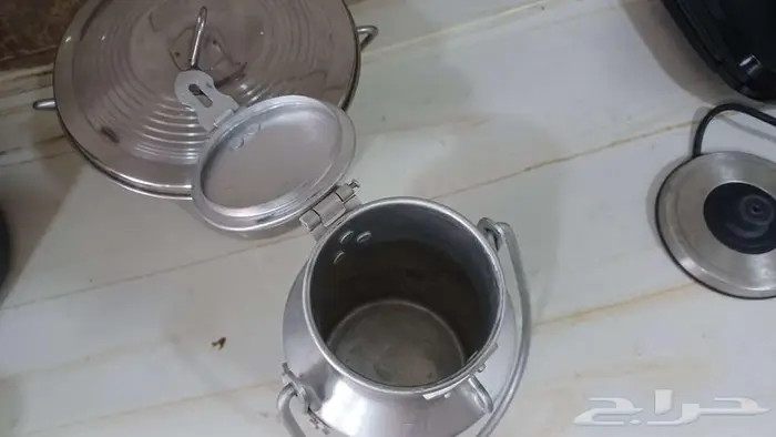 تراثيه دله ومصفاه وملقمه ومفواحه وبراد وسطل 15