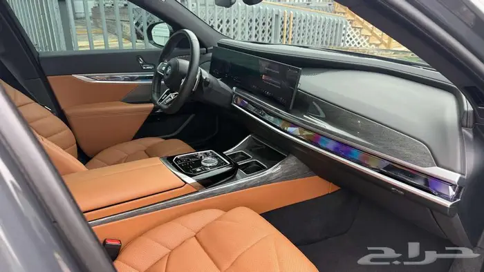 بي ام دبليو 740i 2023 18