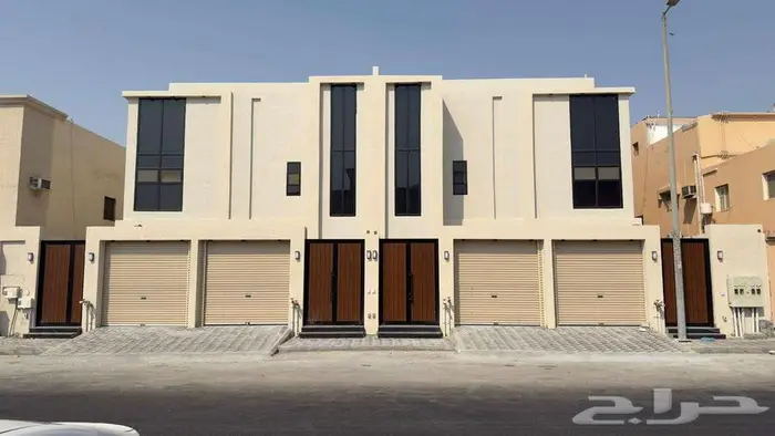 للبيع شقه نظام دوبلكس مع حوش وكراج وسطح خاص 0