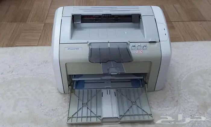 طابعة hp laserjet 1020 المعروفة   ممتااازة مع الكيابلات 7