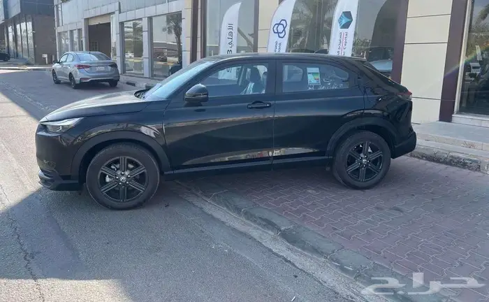 هوندا HRV موديل 2025م LX 3