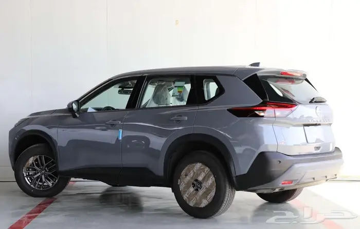 نيسان اكس تريل 5 مقاعد بدون دبل 2025 كاش و بنوك 3