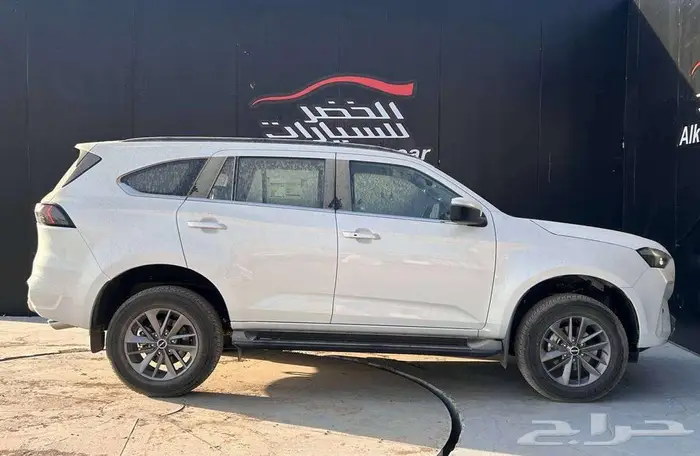 ايسوزو MUX 2025 فل كامل - الخضر للسيارات 3