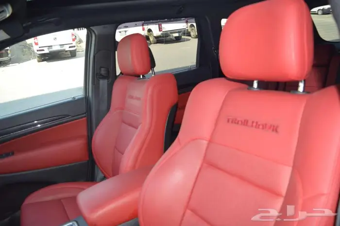 جيب جراند شيروكي تريل هوك موديل 2018 فل الفل 20