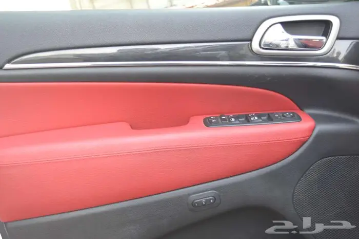 جيب جراند شيروكي تريل هوك موديل 2018 فل الفل 37