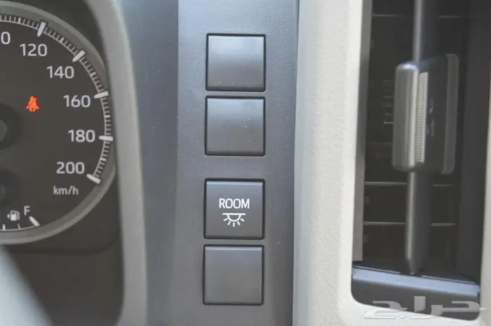 تويوتا باص هايس 13 راكب موديل 2026 ديزل قير عادي عبداللطيف 29