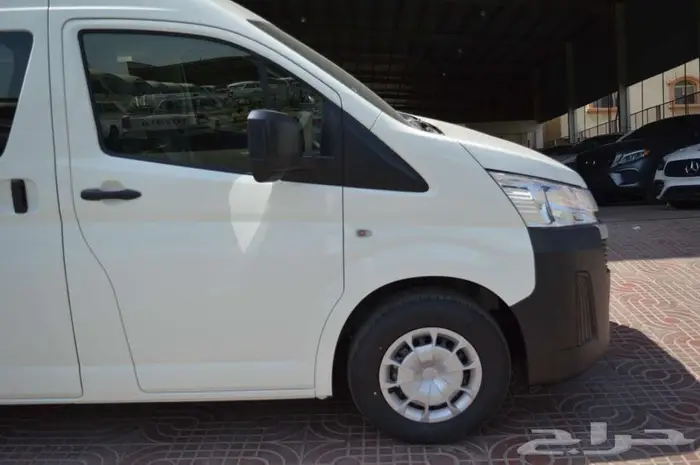 تويوتا باص هايس 13 راكب موديل 2026 ديزل قير عادي عبداللطيف 33