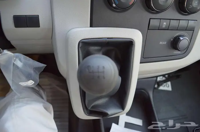 تويوتا باص هايس 13 راكب موديل 2026 ديزل قير عادي عبداللطيف 12